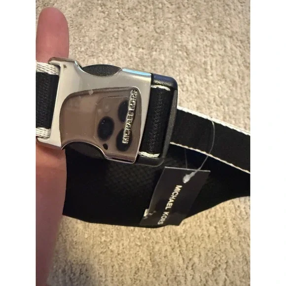 NWT Michael Kors Malone Fanny Pack Black Nylon MK Logo Strap Adjustable Vibes đź–¤ - Picture 4 of 9